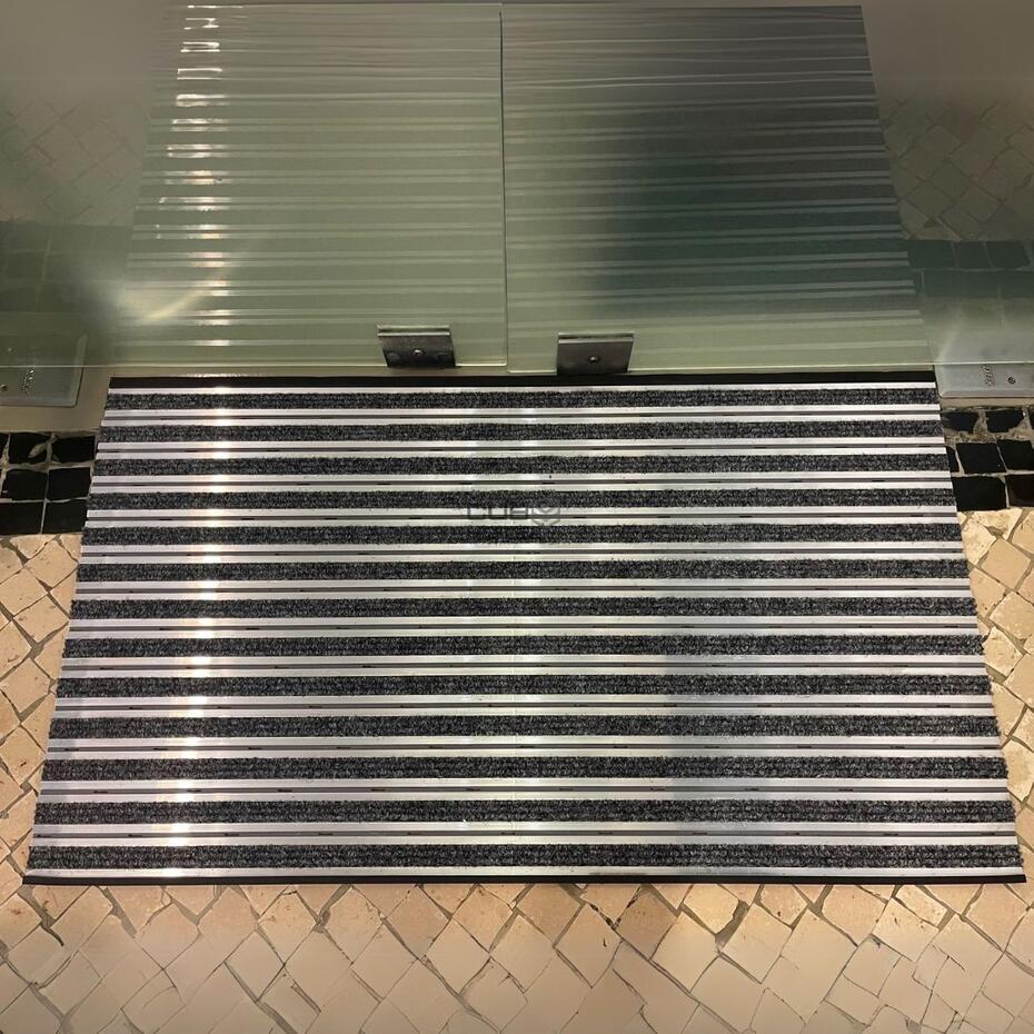 Alfombra Aluminio y Textil Perfil Alfa A Mini M2